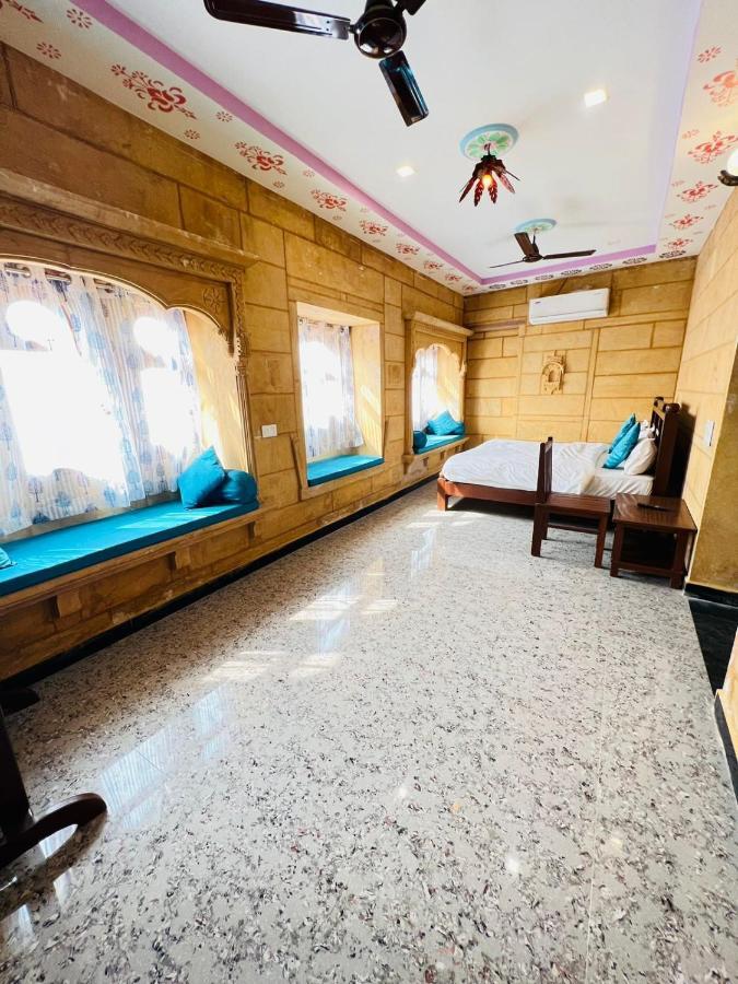 Gujarati Palace Hotel 4*