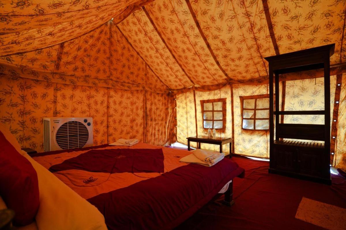 Resort Desert Camp 4*