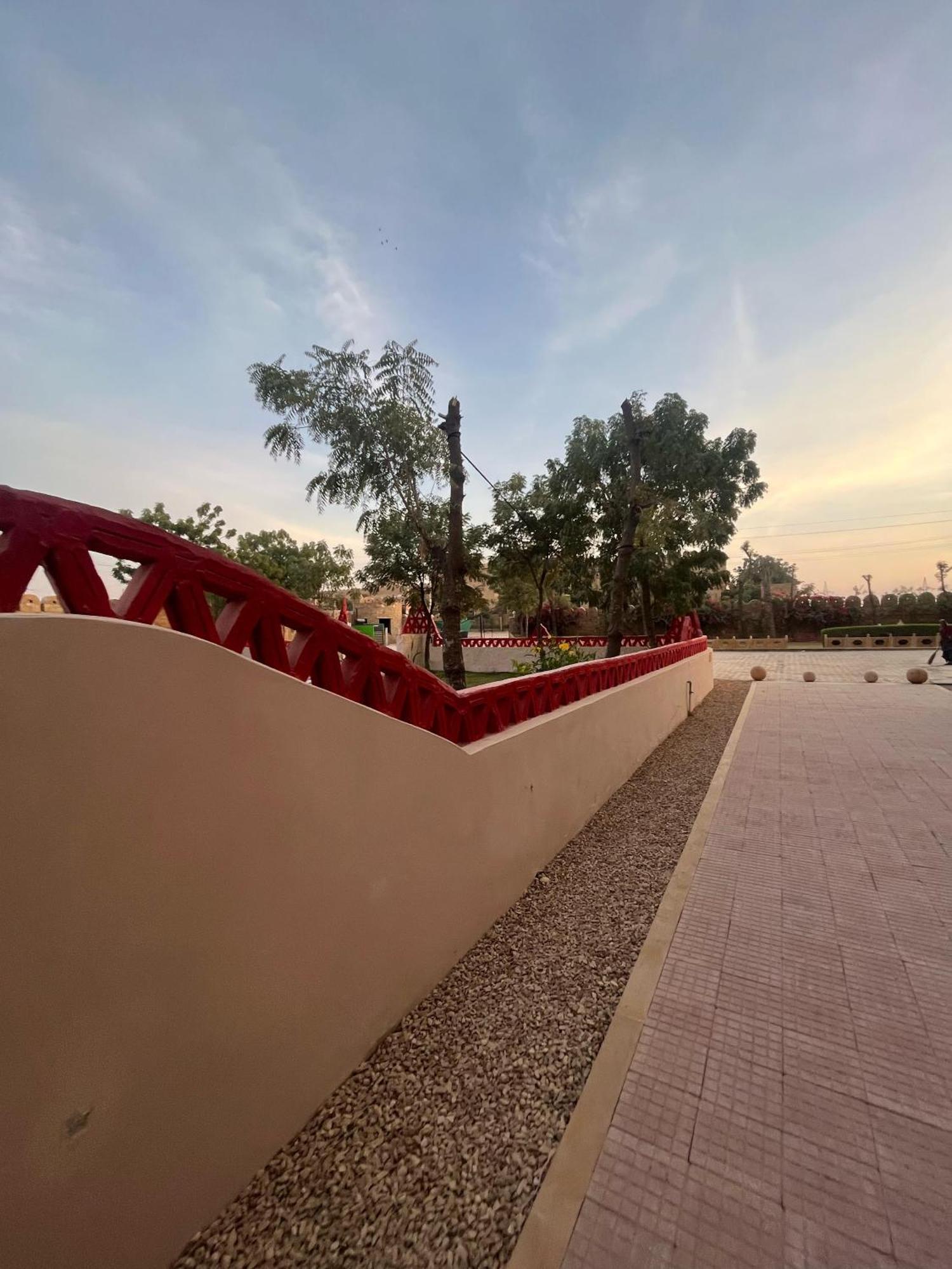 Hotel Jaisalgarh 3*