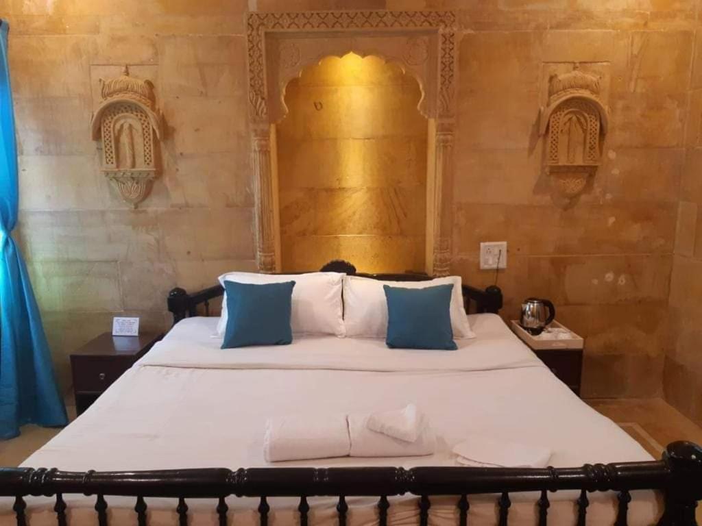 Nirmal Haveli Hotel 3*