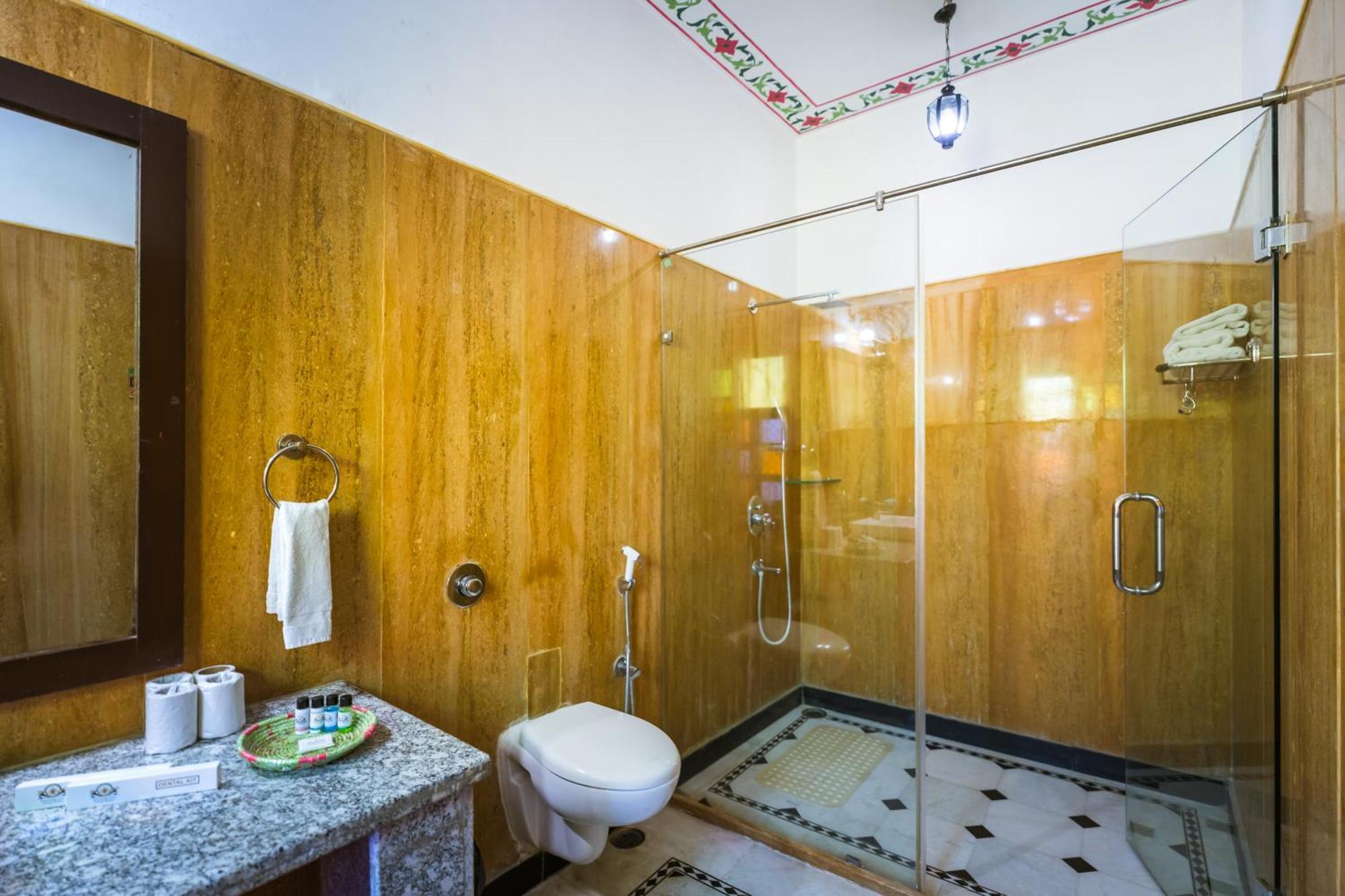 Heritage House 3*