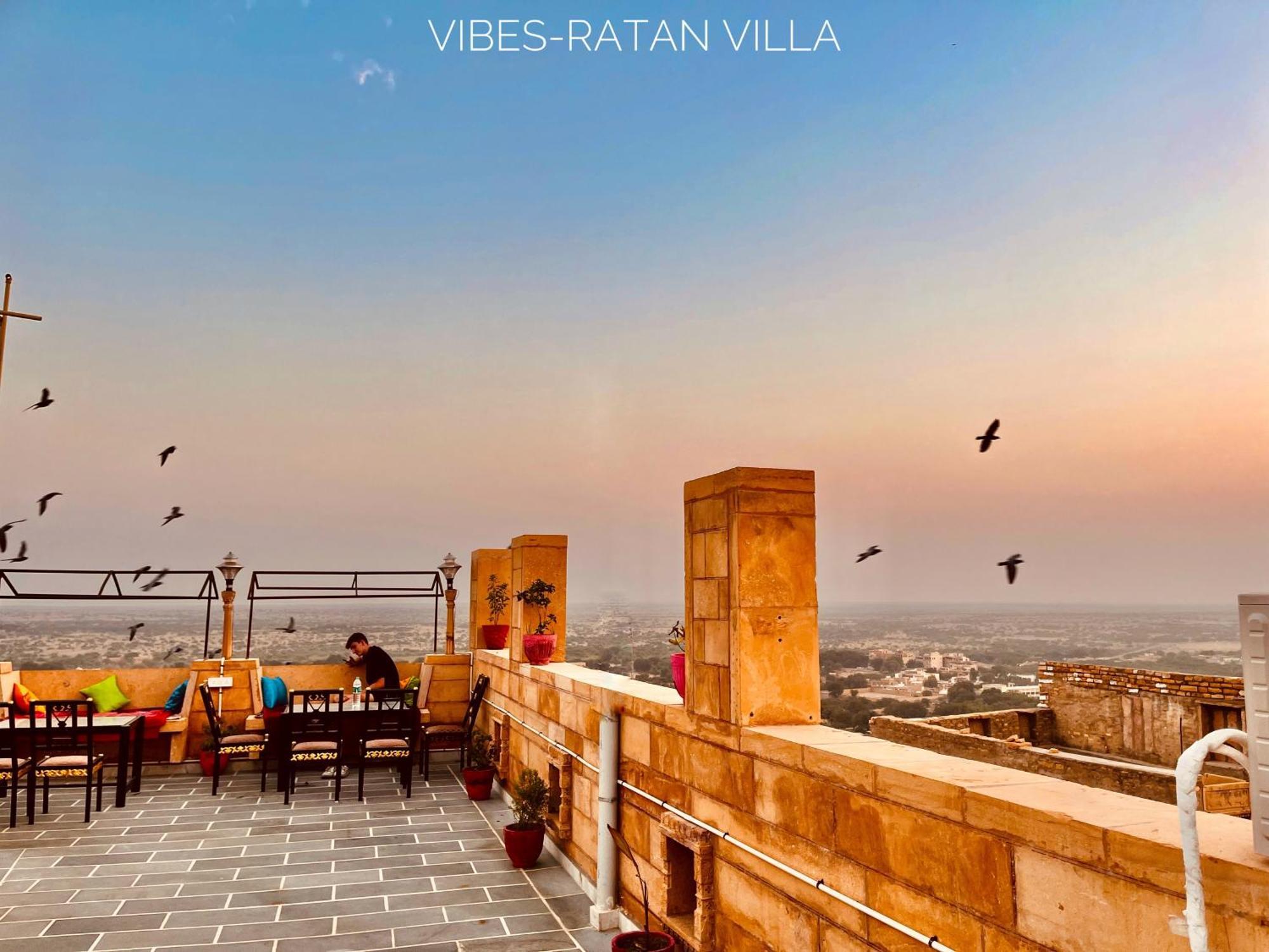 Hotel Ratan 2*
