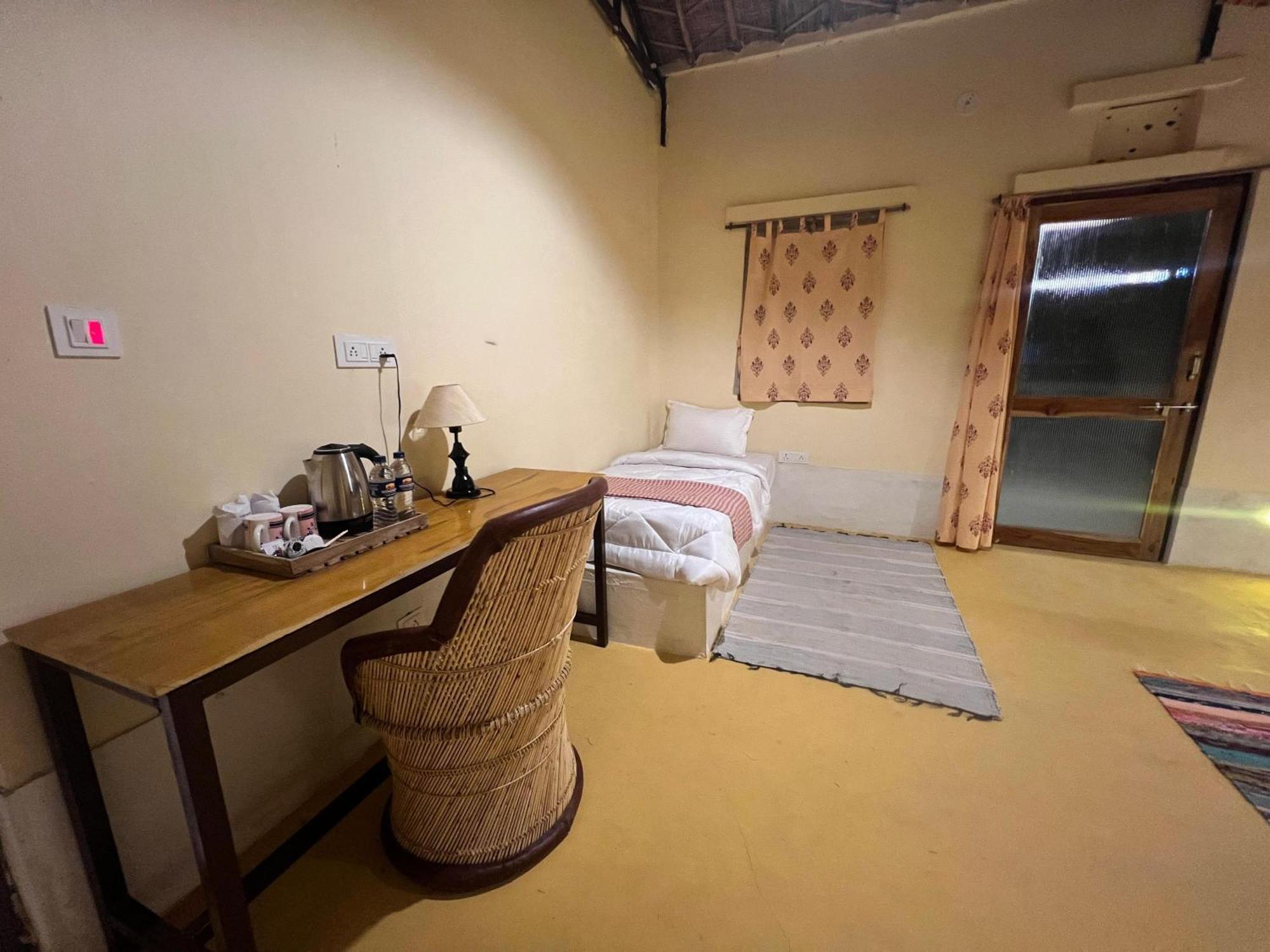 Resort Vijay Bagh