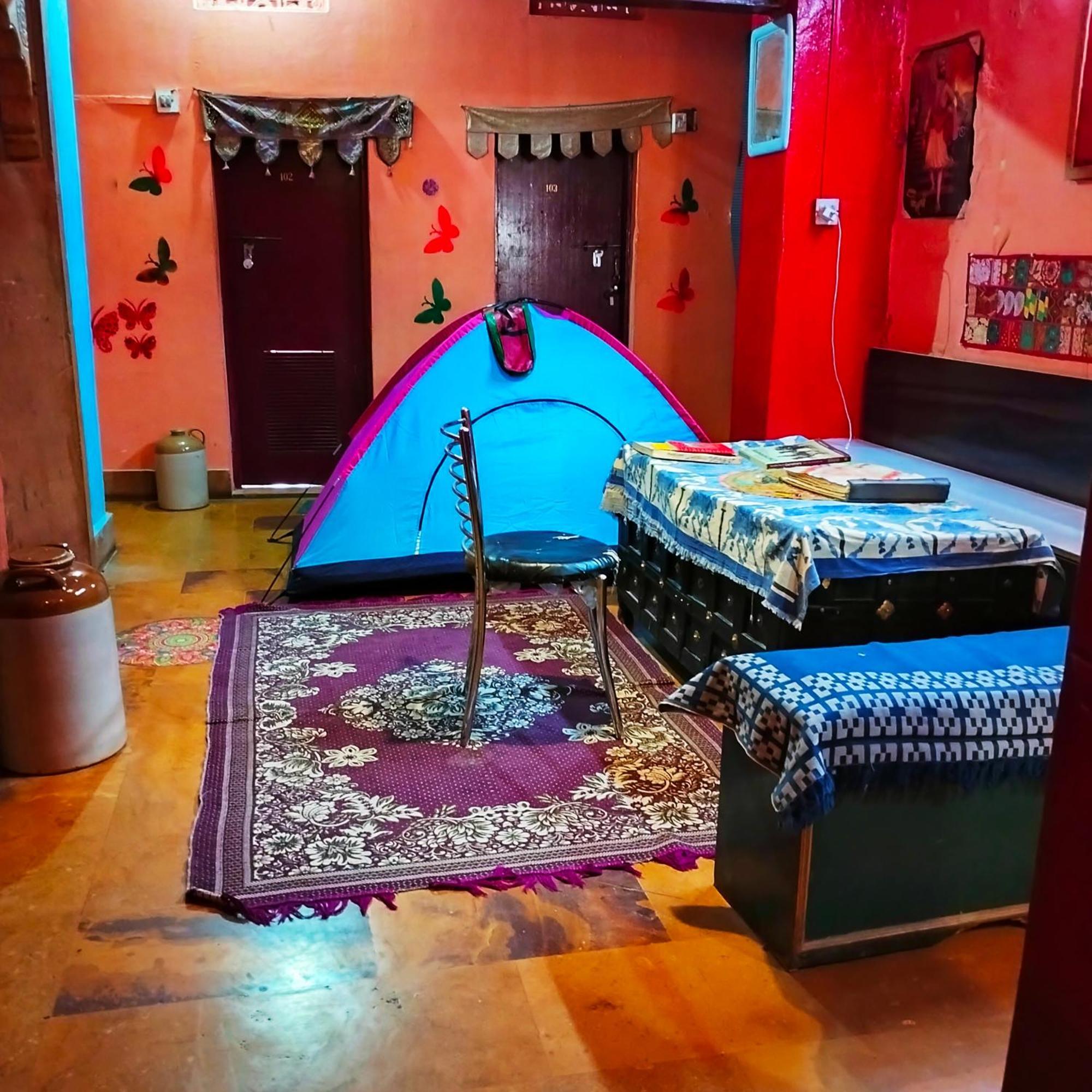 Peace & Hostel *