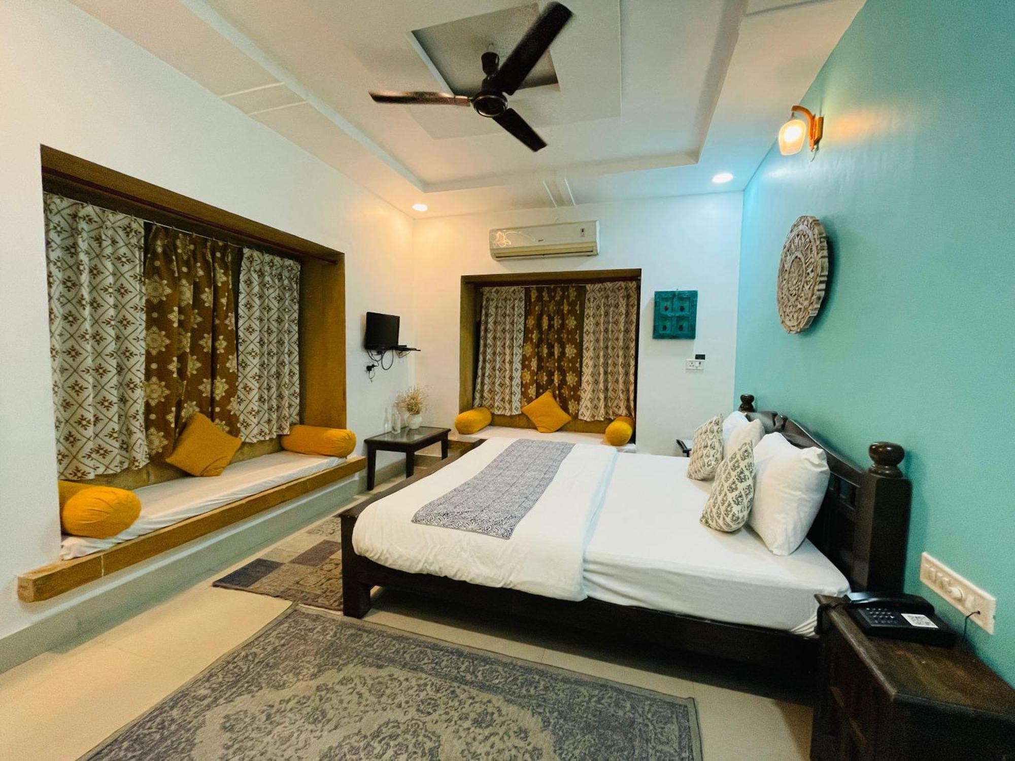 Meerana Hotel 3*