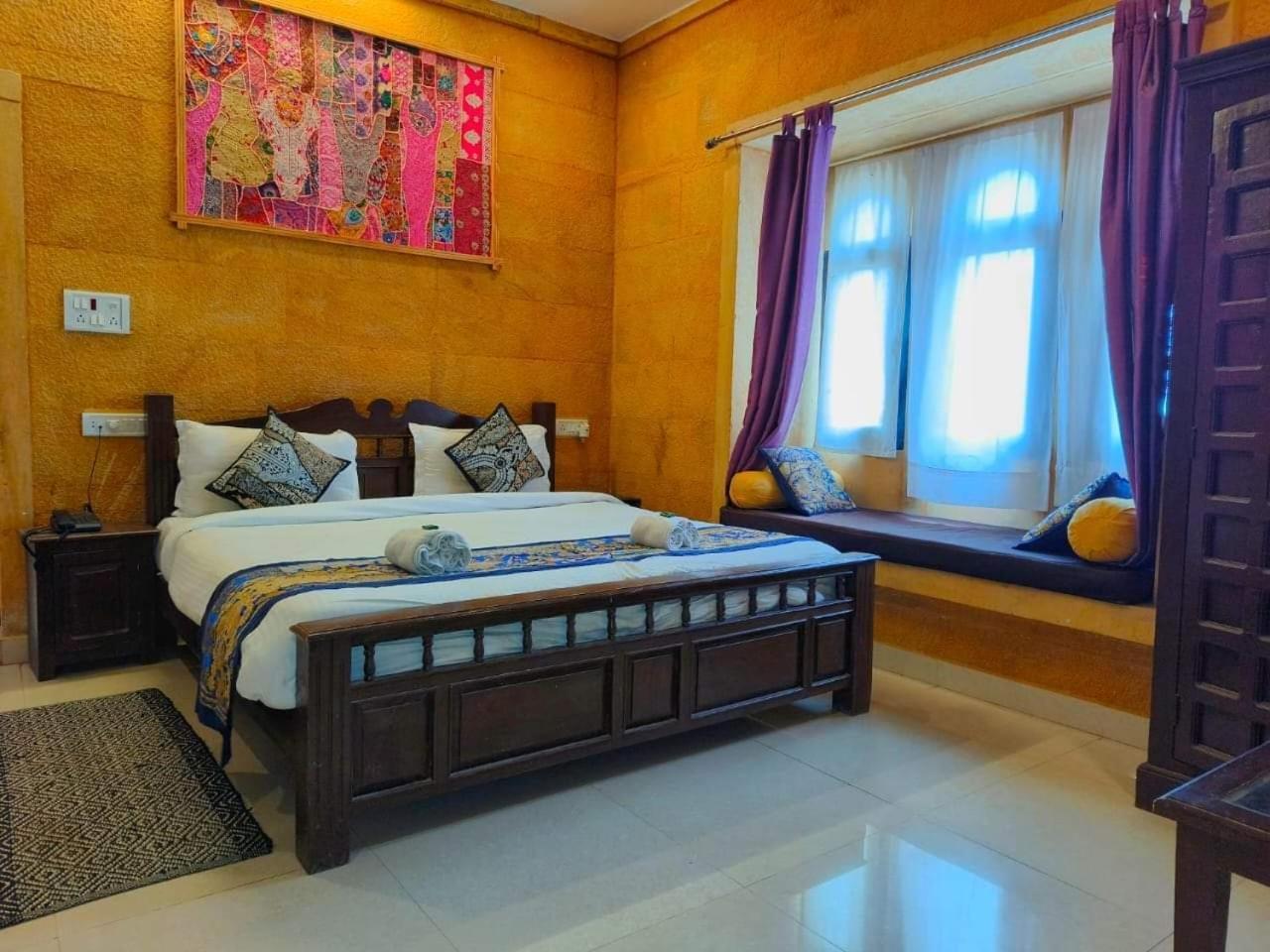 Hotel Foreign