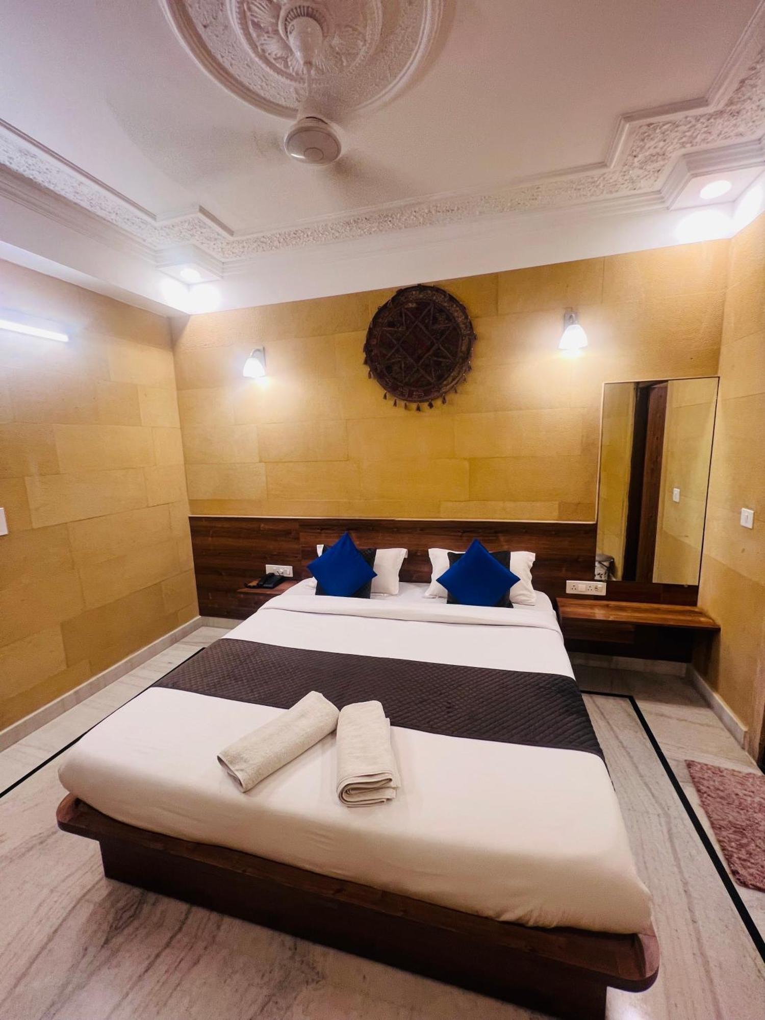 Hotel Garh