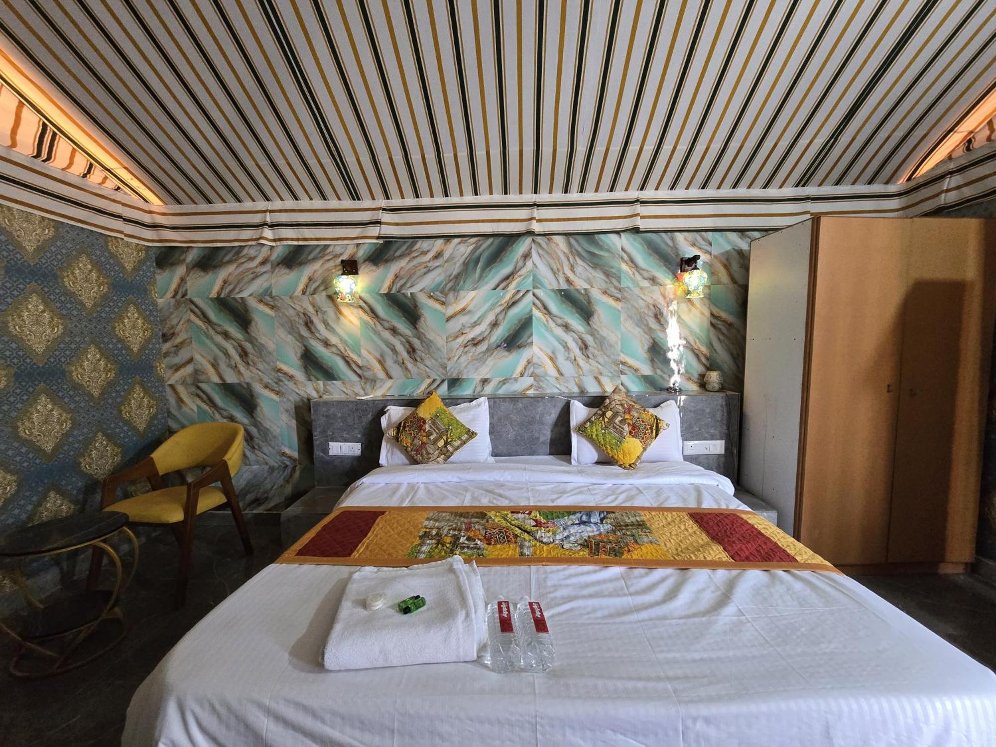 Luxury tent Emirates Luxury Desert Camps *