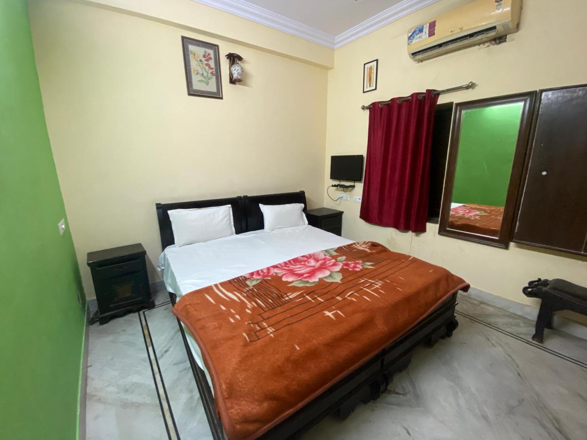 Jasmeet Palace Hotel