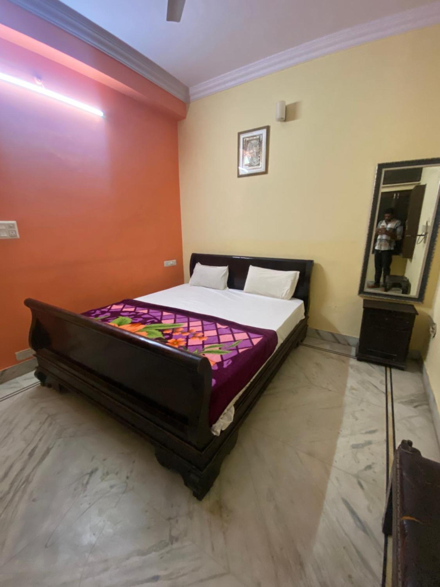 Jasmeet Palace 3*