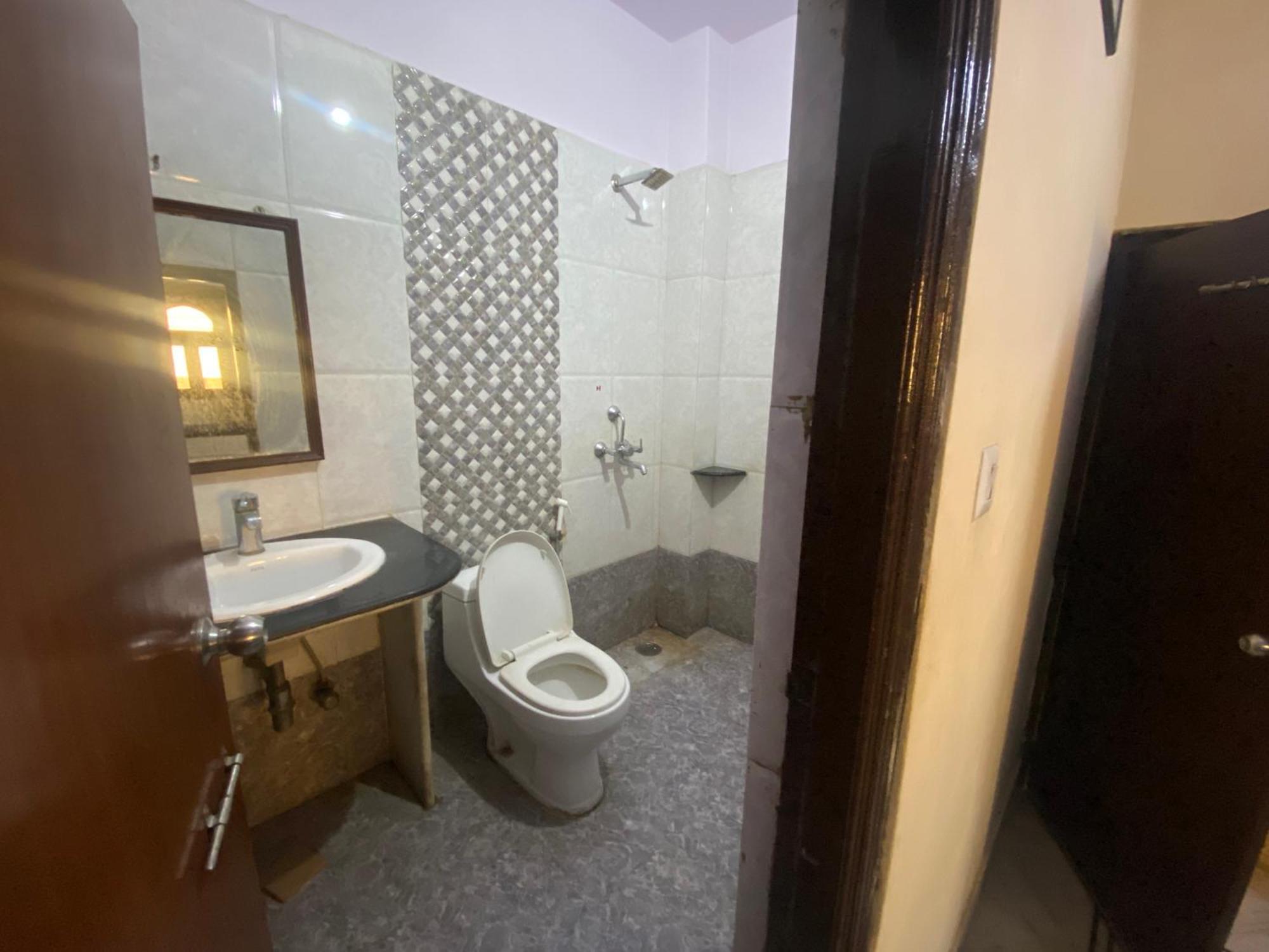 Jasmeet Palace Hotel