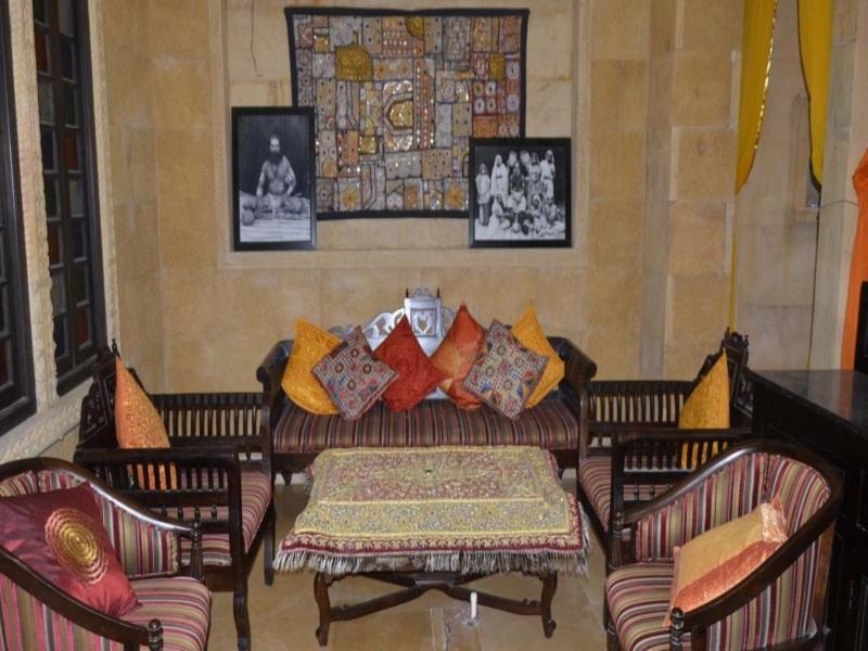 Hotel The Golden House 2*