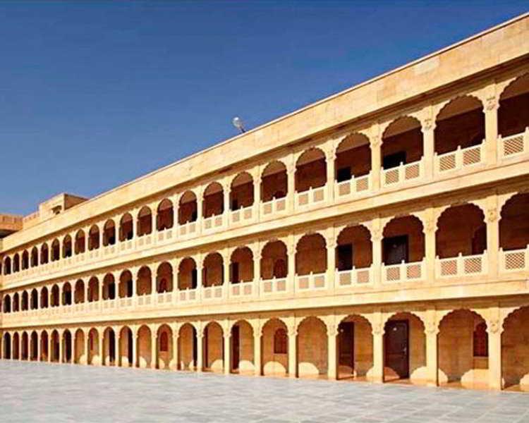 Rang Mahal Hotel 4*
