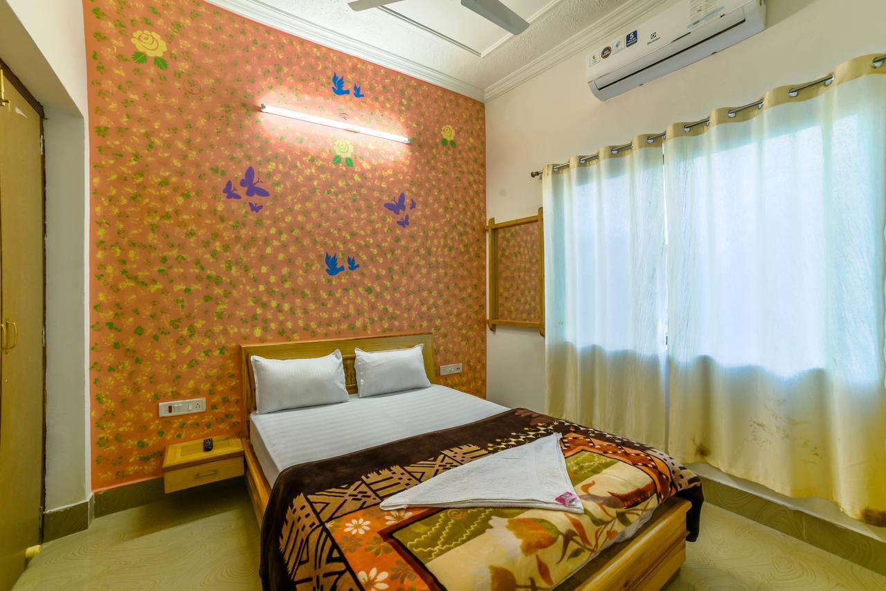 Hotel Thakur Ji Palace