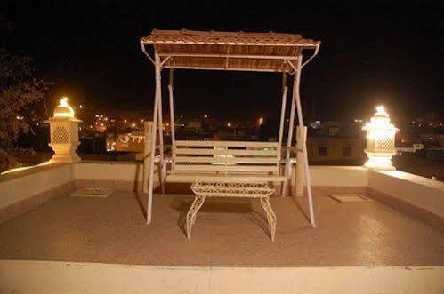Jaisal Palace 2*