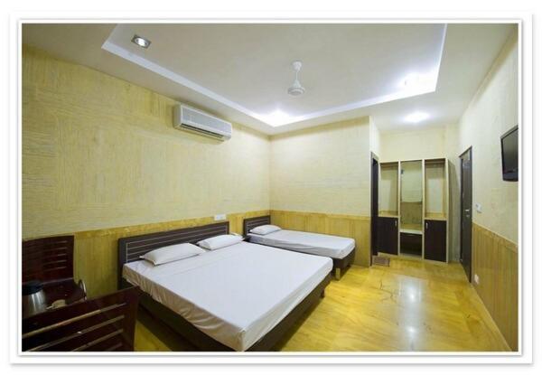Hotel Shanti Residency