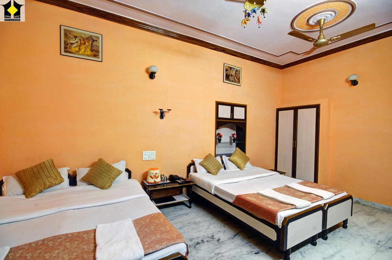 Jaisal Palace Hotel 2*