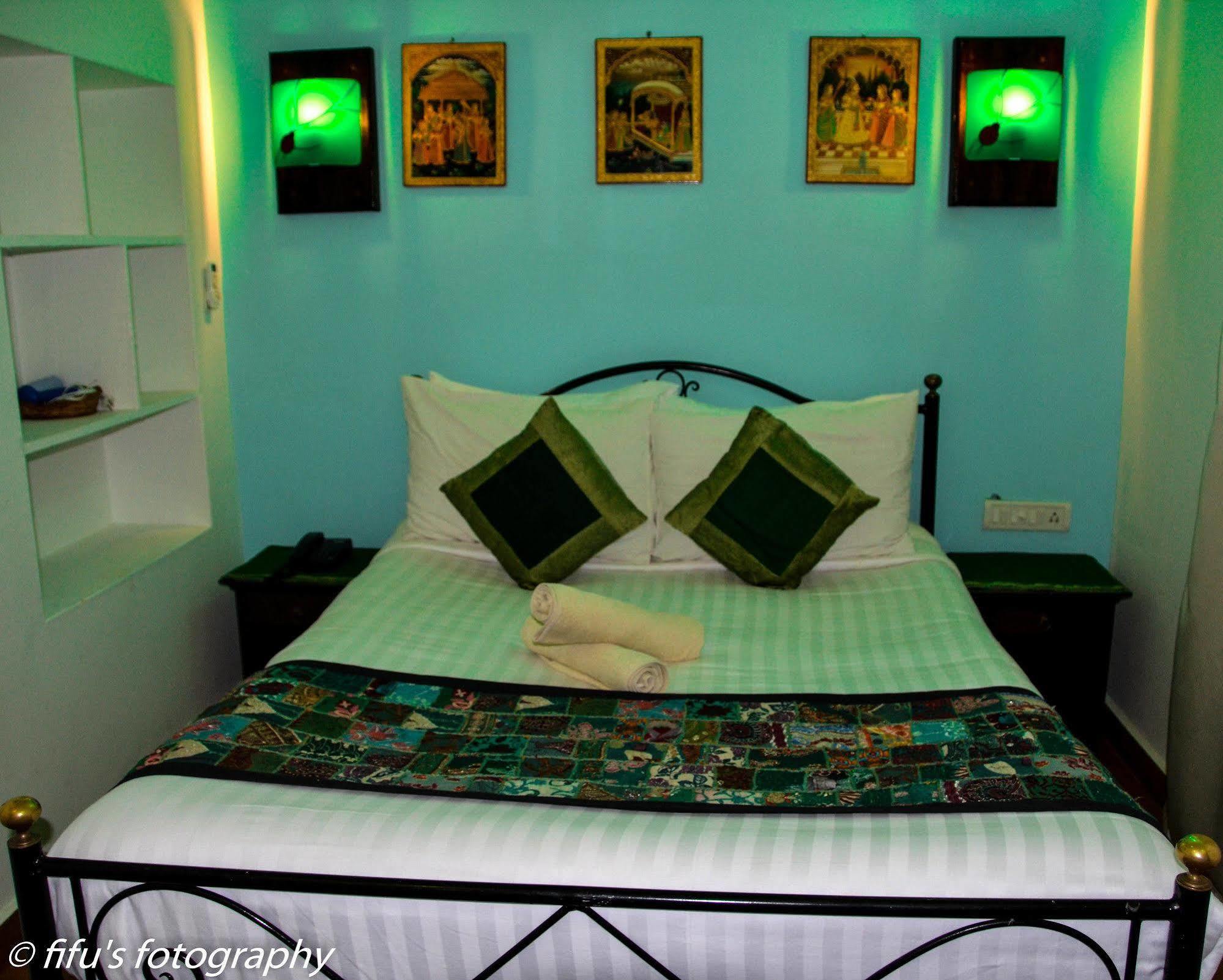 Hotel Fifu 3*