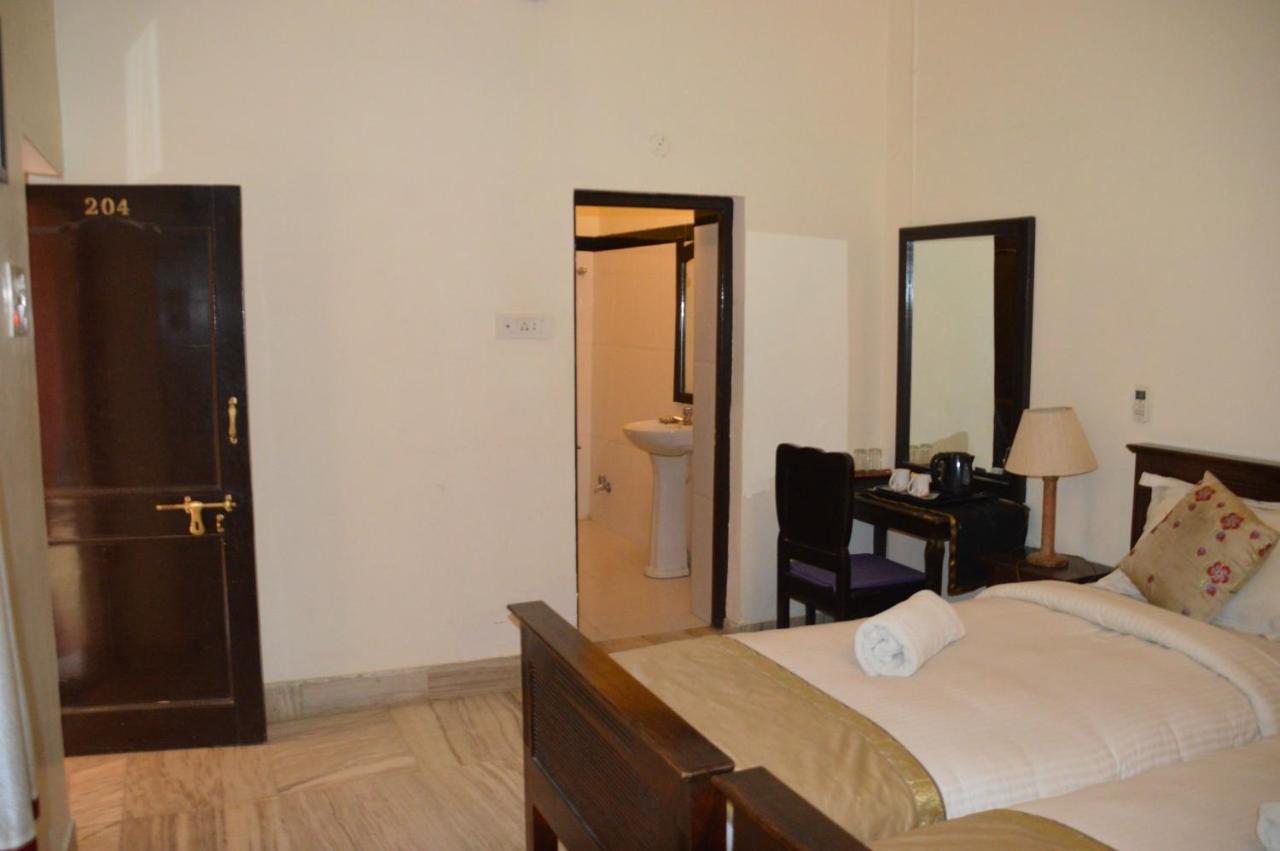 Hotel Shahi Garh