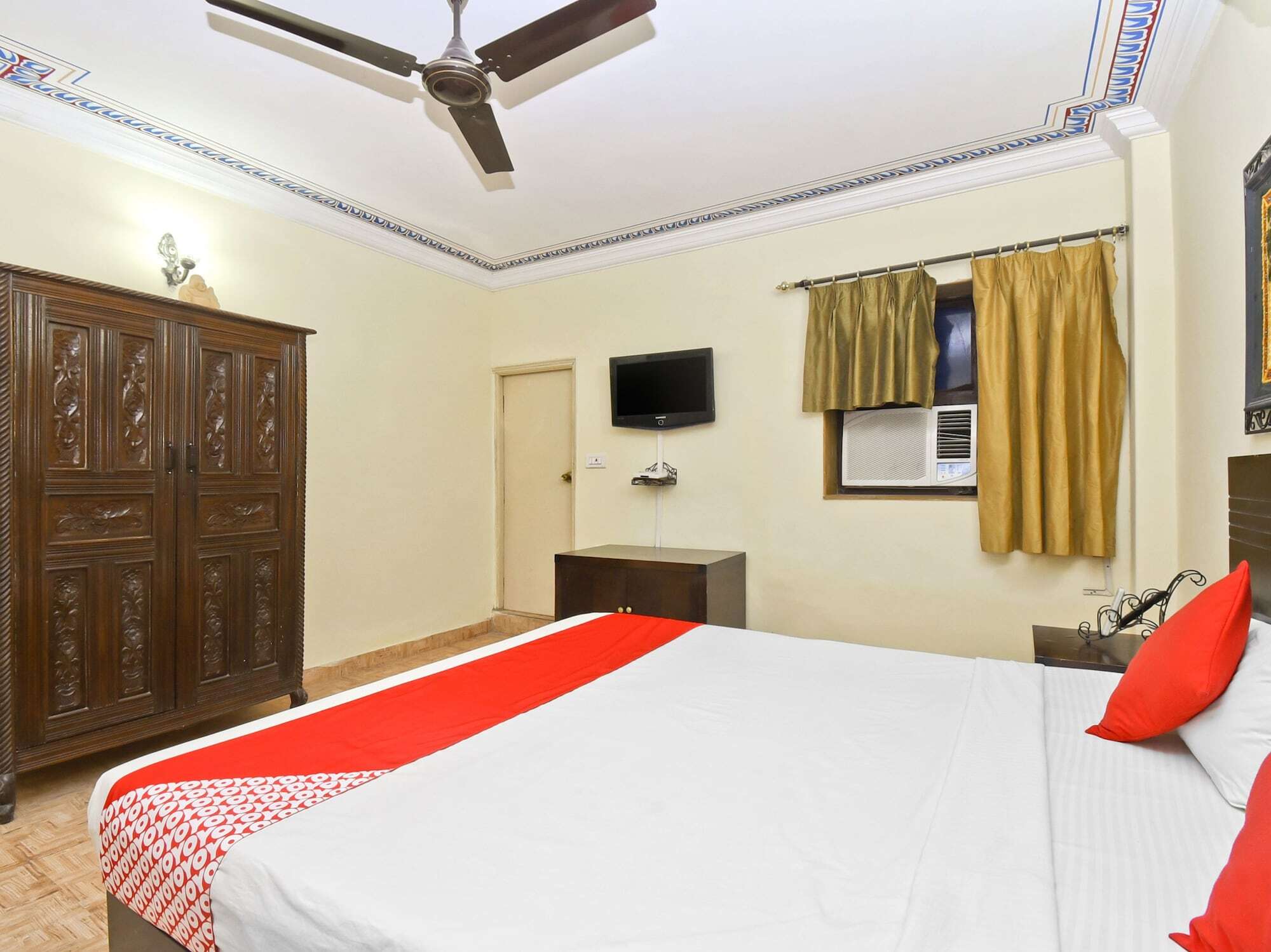Jaisalgarh Hotel 3*