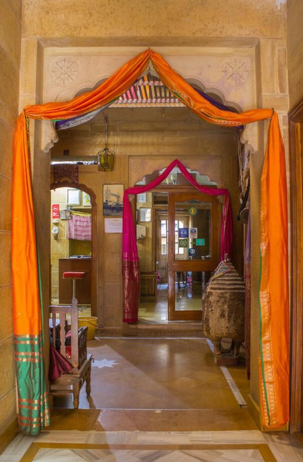 Hotel Shahi Palace 3*